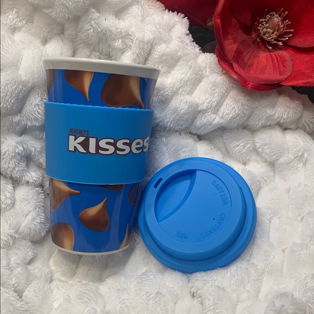 🌹Hershey's Kisses “Trademark” AUTHENTIC YUMMY INSPIRED Blue Travel NEW Mug Cup